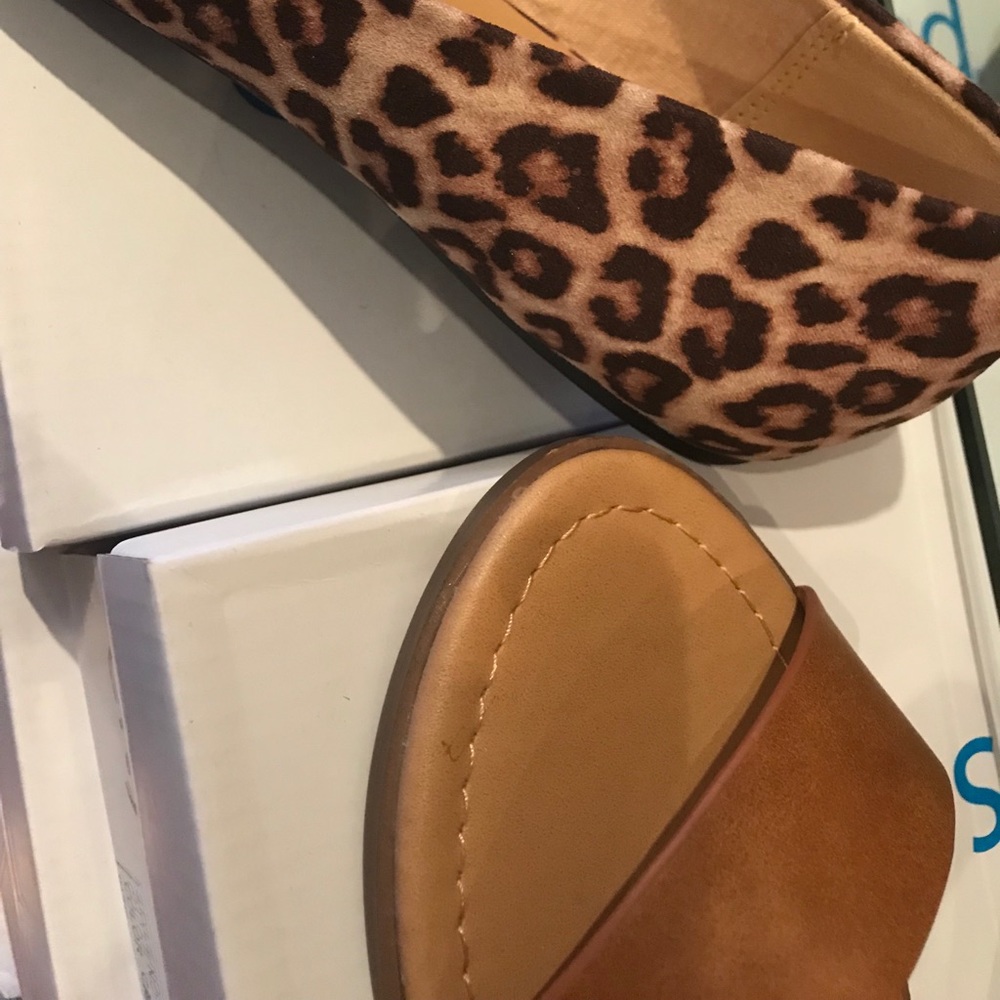 City Class Cheetah Pointed Comfort Flat Loafer - Picture 7 of 7